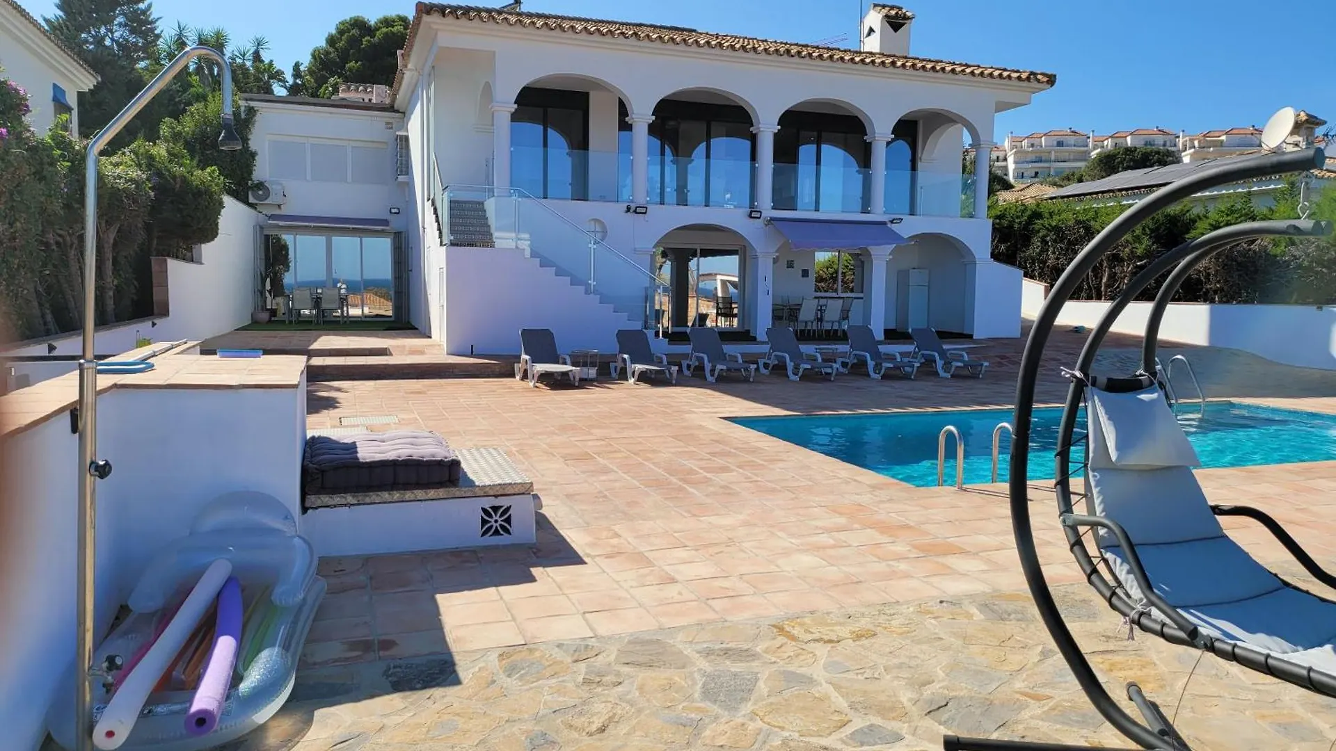 Luxury Apartments Sea Views With Pool Manilva